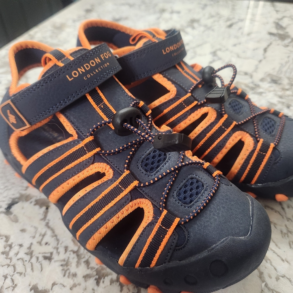 Youth 5M London Fog Otis Fisherman Sandals (Fits Women's 7)